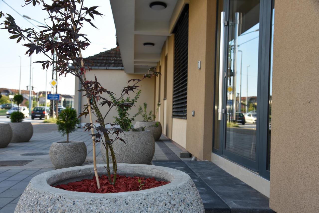 Merak Rooms & Caffe Bar Šabac Eksteriør bilde