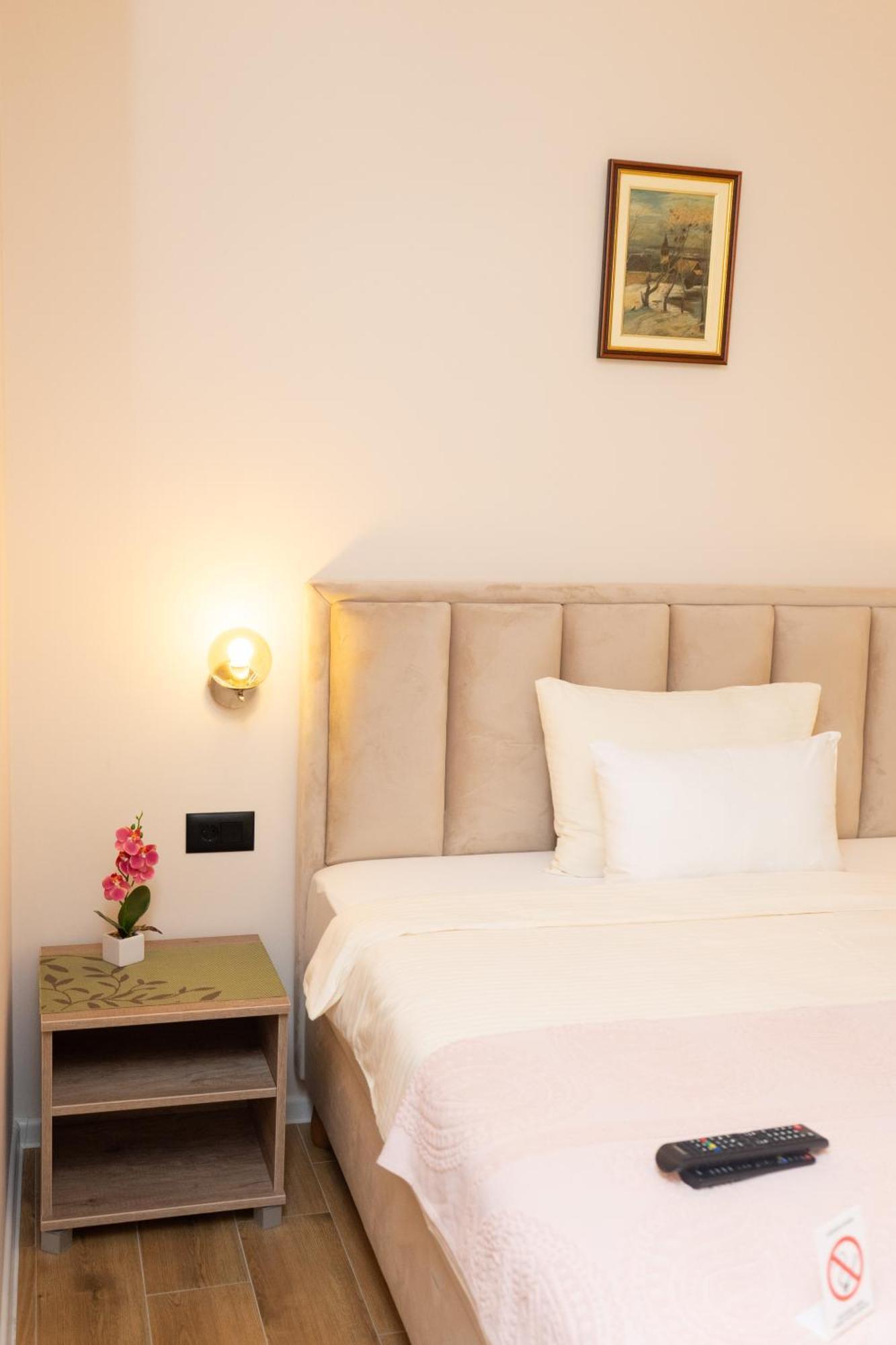 Merak Rooms & Caffe Bar Šabac Eksteriør bilde