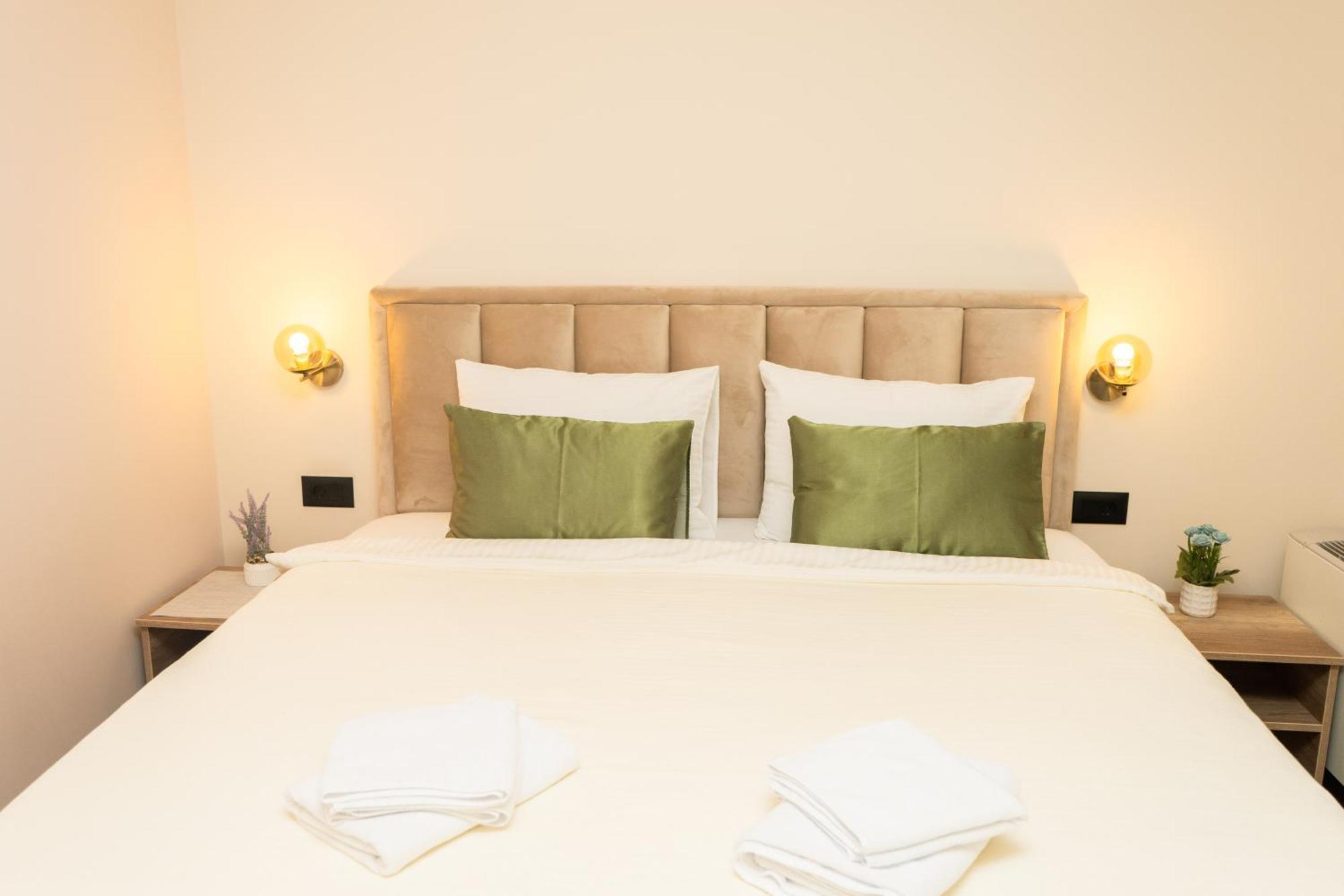 Merak Rooms & Caffe Bar Šabac Eksteriør bilde